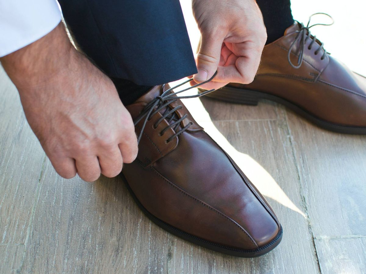 Foto: Cómo elegir los mejores zapatos para hombre: ser elegante e ir cómodo es posible (Pexels)