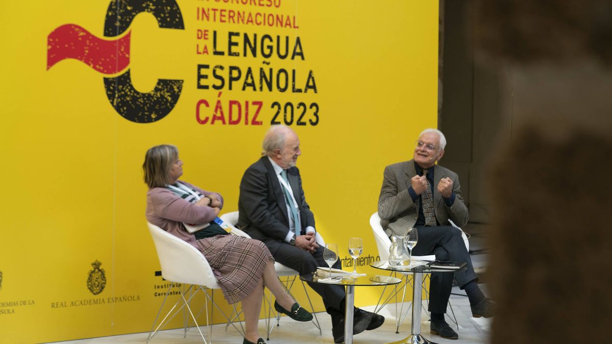 Santiago Muñoz Machado lamenta "cualquier agresión a las lenguas cooficiales"