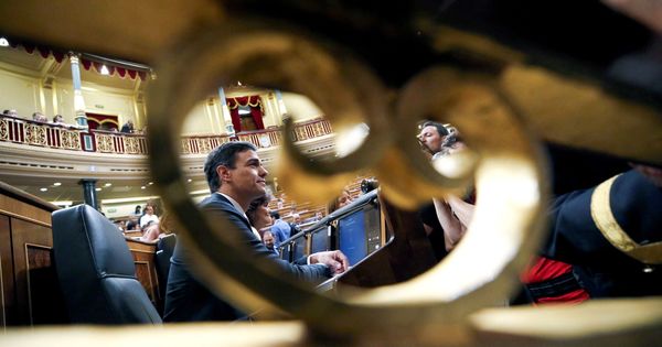 Foto: El presidente del gobierno Pedro Sánchez, a su llegada a la sesión de control de la pasada semana en el Congreso de los Diputados. (EFE)
