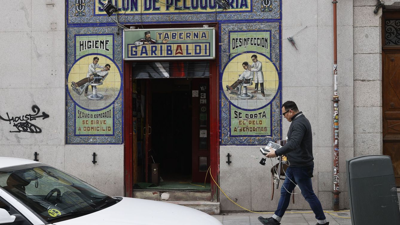 Foto: Pablo Iglesias abre un bar en Lavapiés. (EFE/Fernando Alvarado)