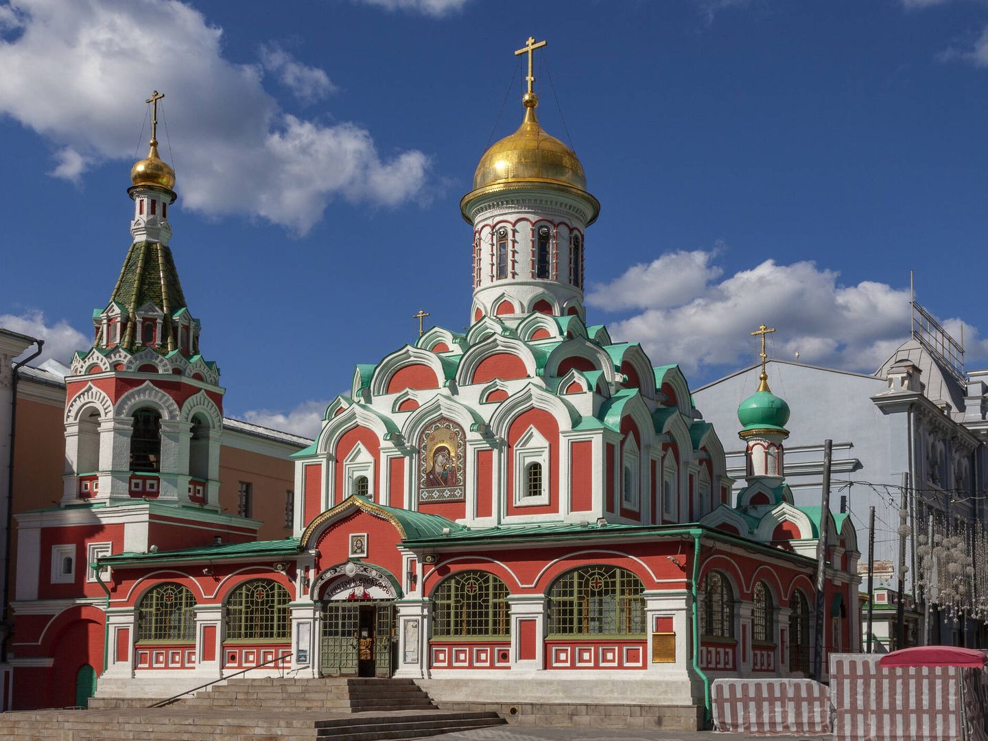 La Catedral de Kazán en la Plaza Roja de Moscú. (iStock)