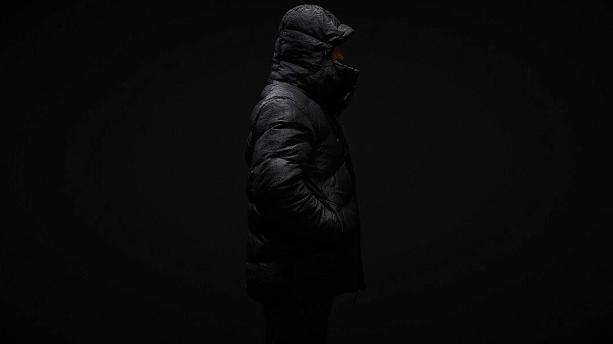 El abrigo más resistente del mundo: aguanta balas de fusil
