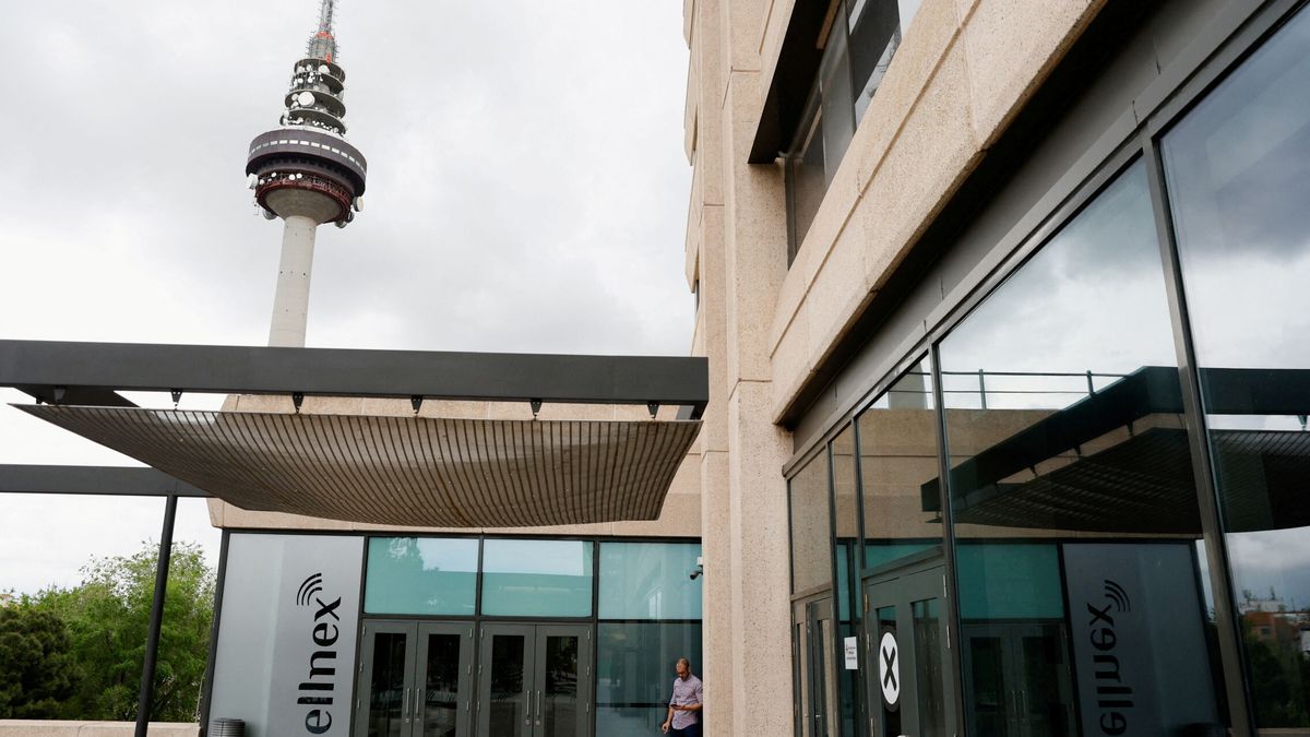 Cellnex busca entrar en Alemania pujando por las torres de Deutsche Telekom