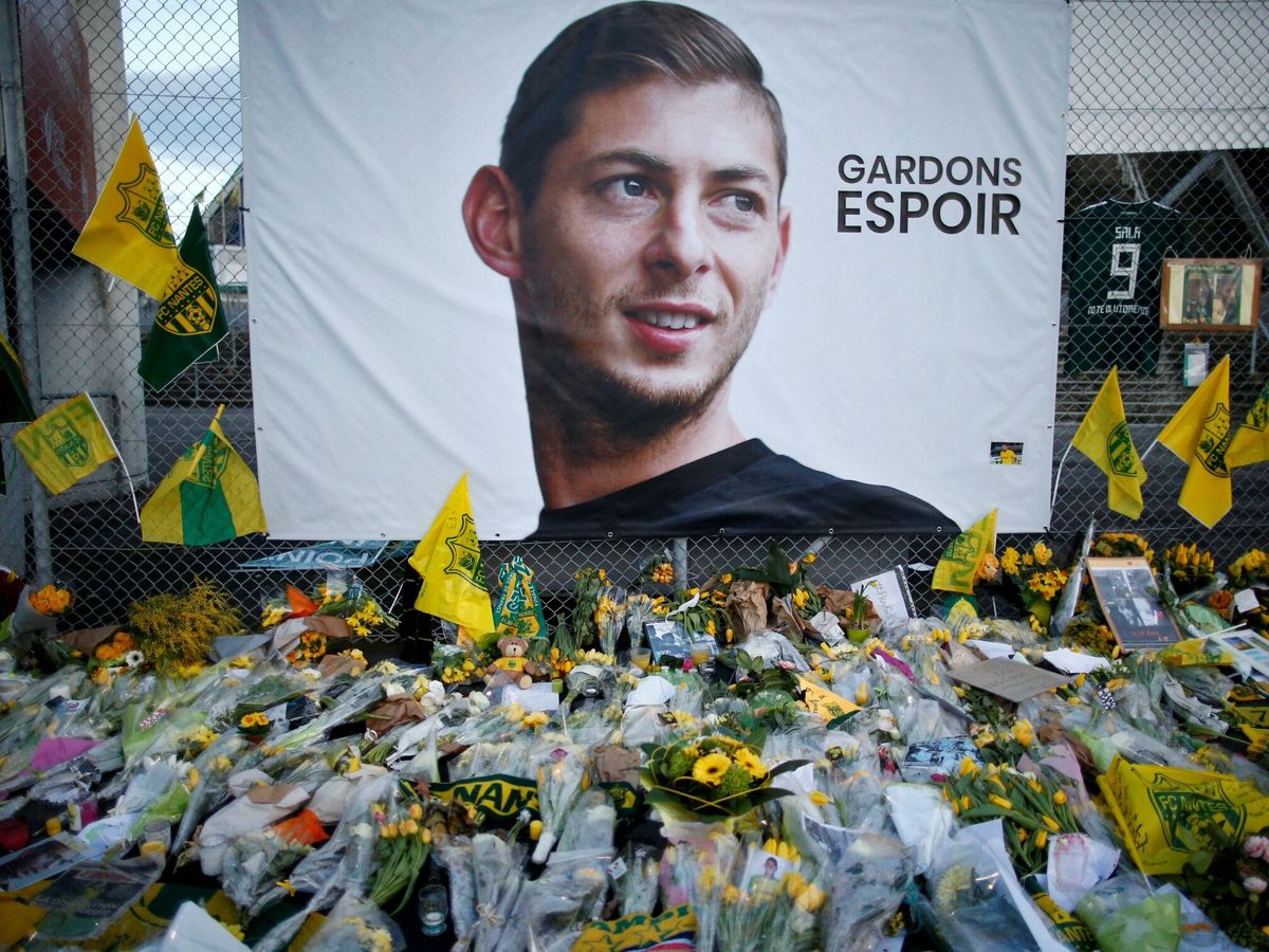 Foto: Homenaje en memoria de Emiliano Sala (Reuters/Stephane Mahe)