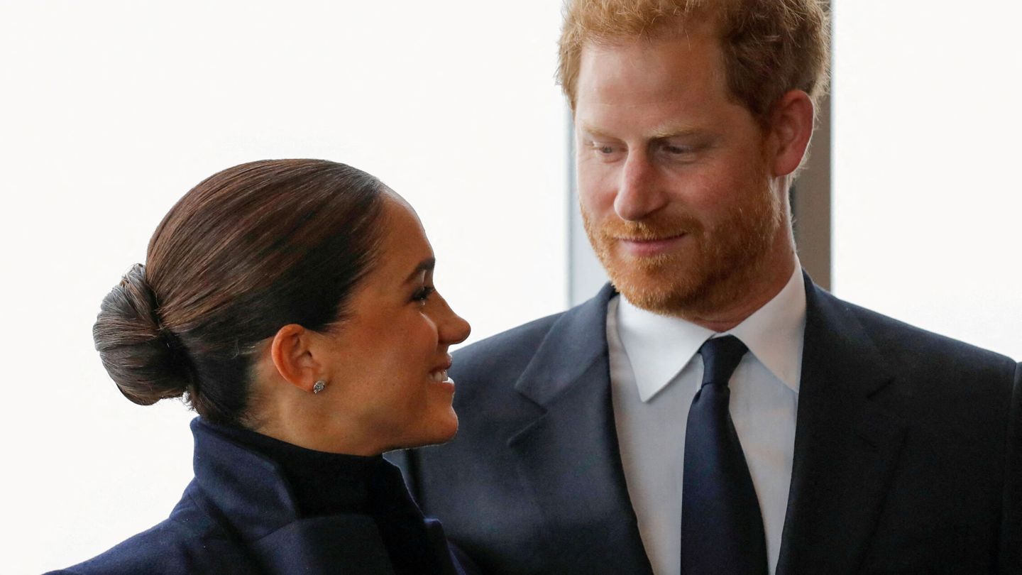 Meghan Markle y el príncipe Harry. (Reuters/Andrew Kelly)