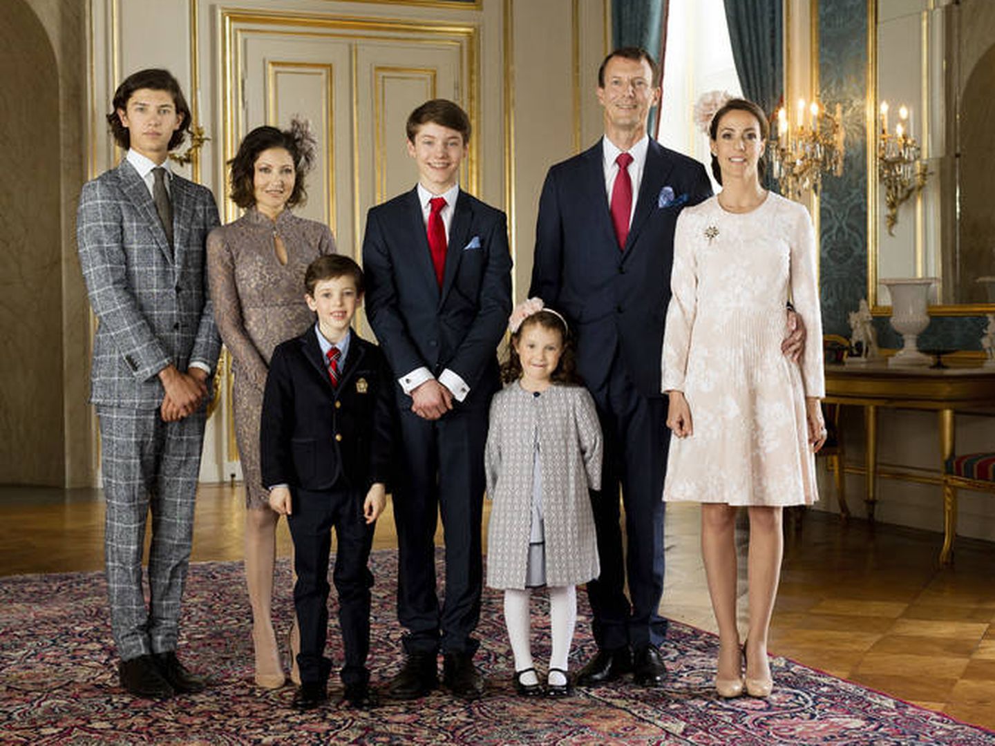 Alexandra con sus hijos y la nueva familia de Joaquín. (Kongehuset)