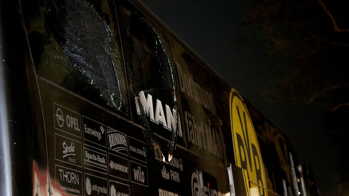 La lección de humanidad de los hinchas del Dortmund tras las explosiones