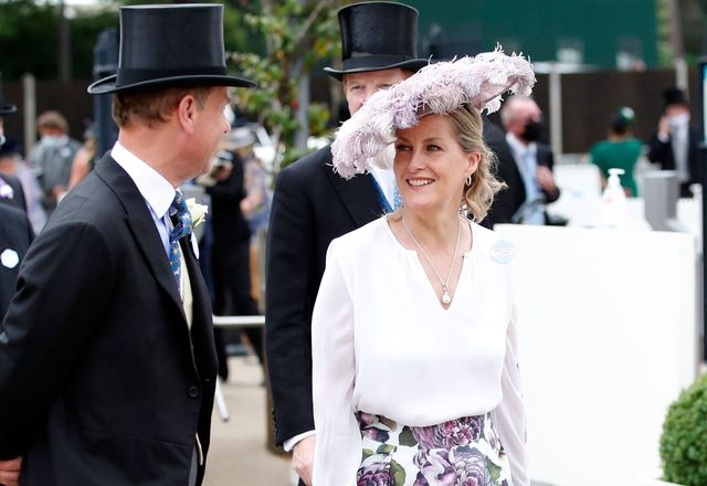 La condesa de Wessex y el príncipe Eduardo en el segundo día de Ascot. Reuters