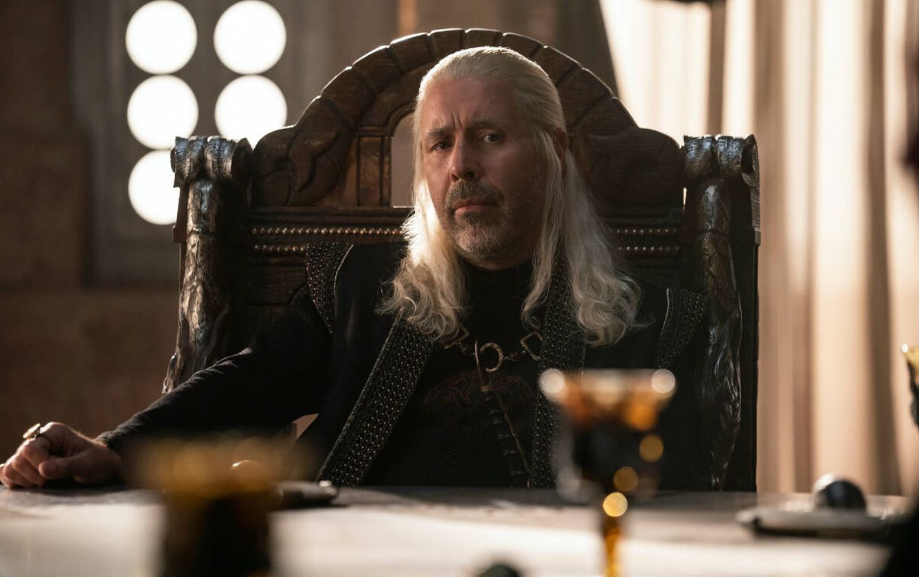 Paddy Considine es el rey Viserys Targaryen en 'La casa del dragón'. (HBO)