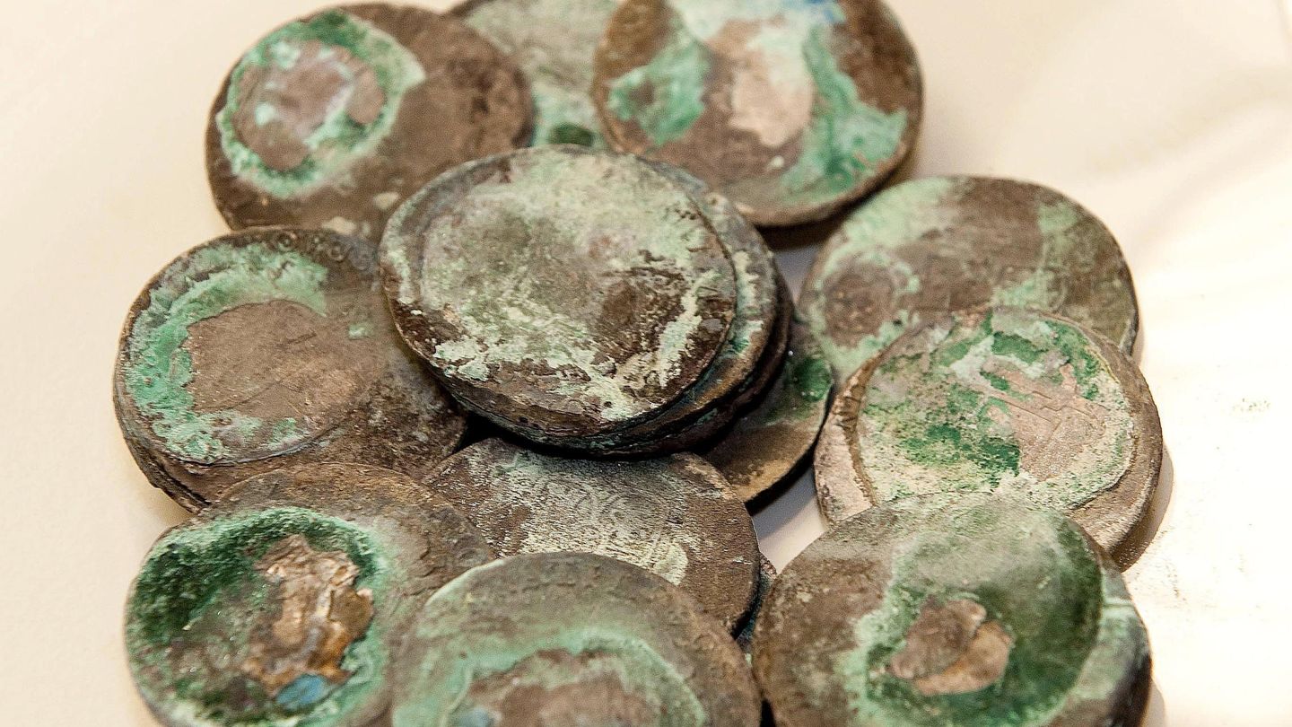 Monedas recuperadas del tesoro de la fragata Nuestra Señora de las Mercedes (Efe)