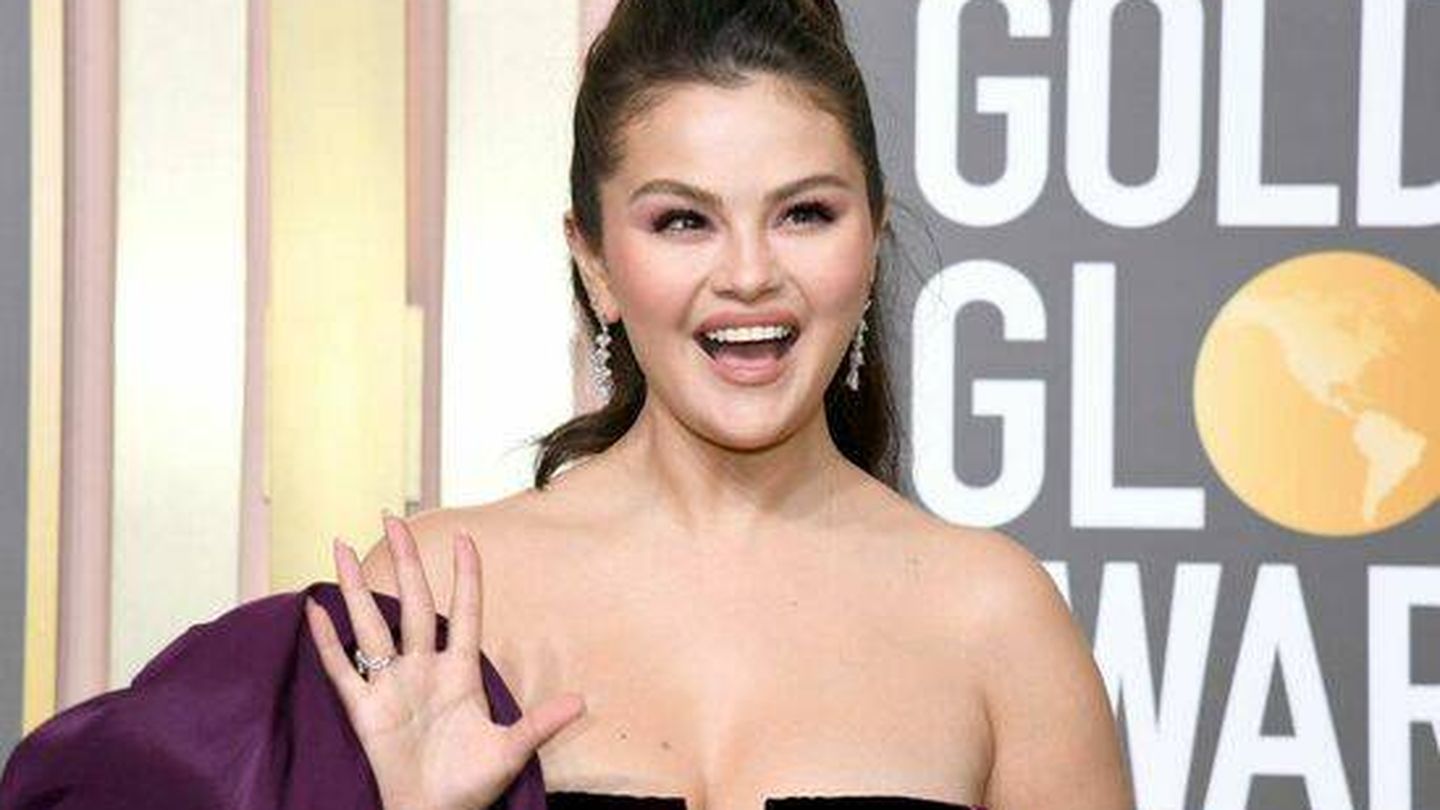 Selena Gomez, en los Globos de Oro 2023. (Getty/Jon Kopaloff)