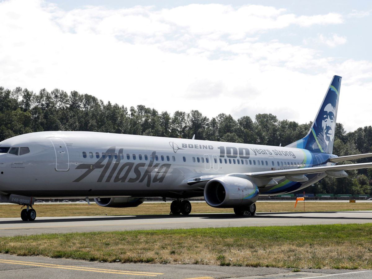 Foto: Aeronave de Alaska Airlines (Reuters/Jason Redmond)