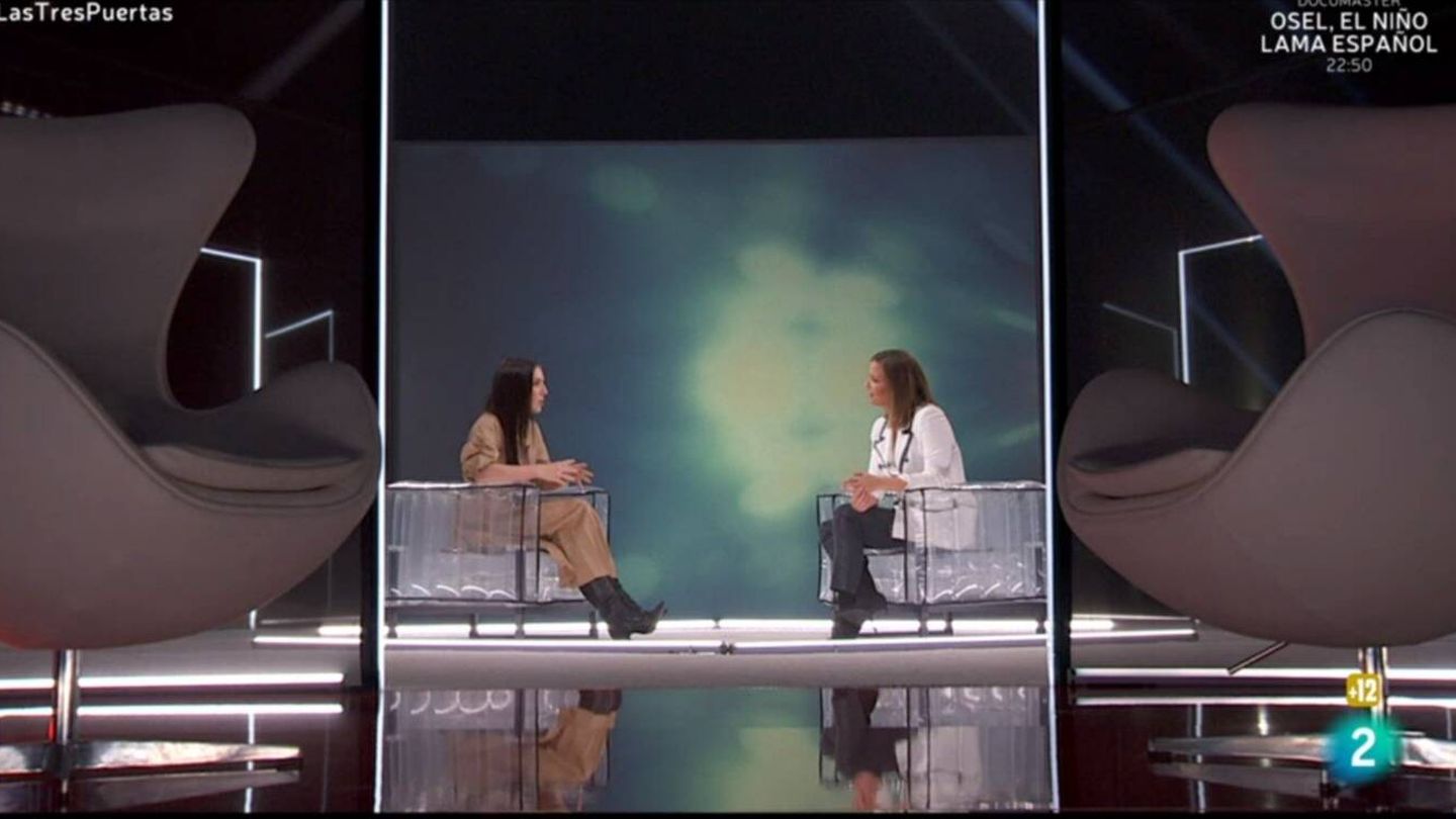 Inés Hernand y María Casado en 'Las tres puertas'. (RTVE)
