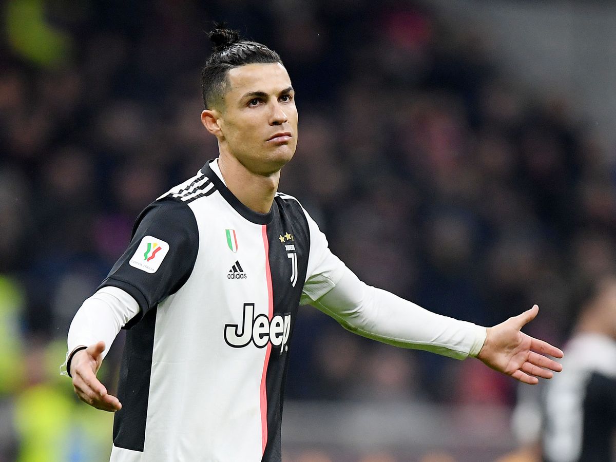 Foto: Cristiano Ronaldo, lamentándose, durante un partido con la Juventus. (Efe)