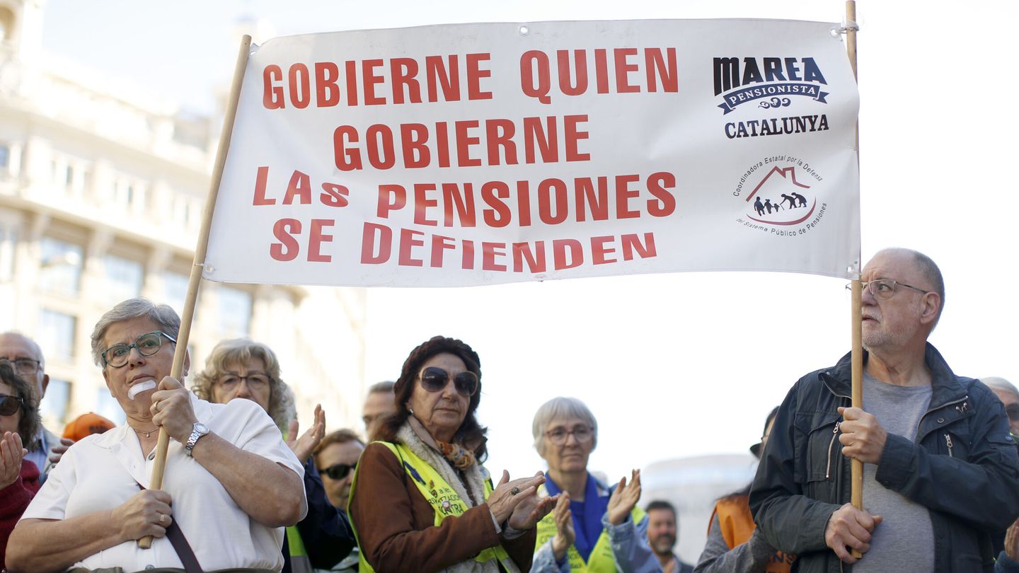 Una protesta de pensionistas el pasado mes de marzo en Barcelona. (EFE/Marta Pérez)