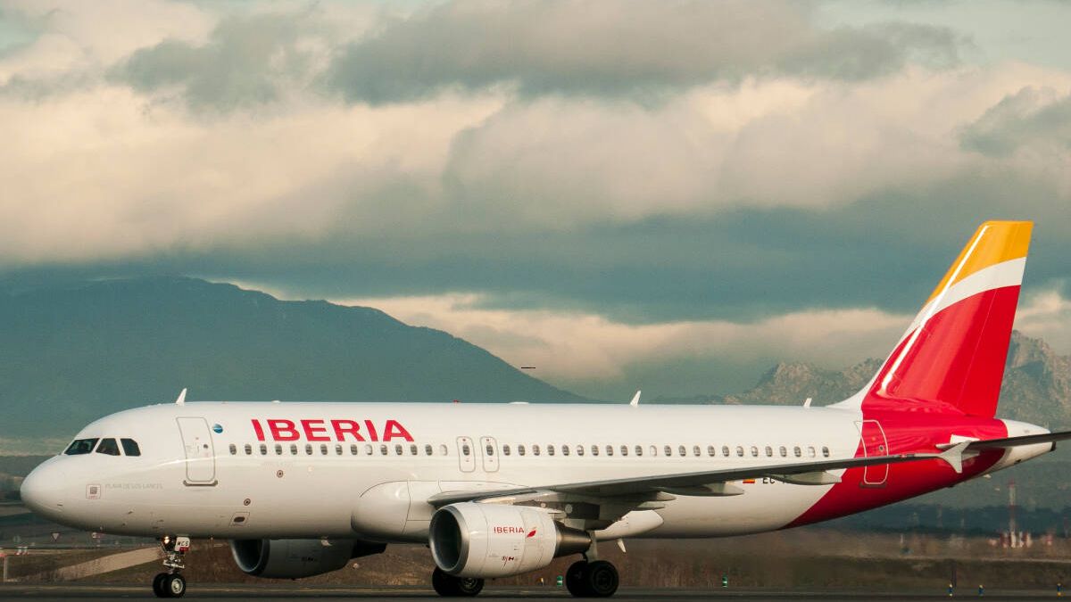 Experiencias digitales y menús con producto español: Iberia renueva sus servicios a bordo