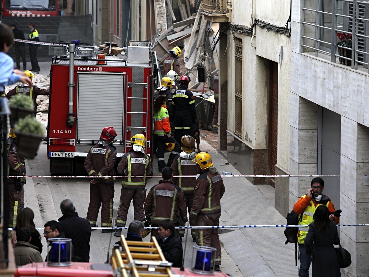 Foto: Imagen de archivo de un rescate de los bomberos de la Generalitat. (EFE/Alejandro García) 