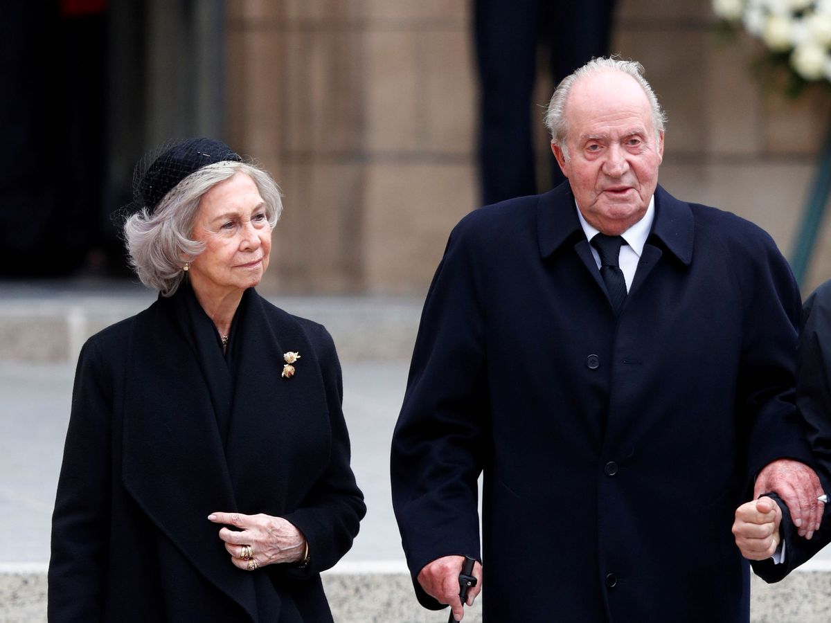 Foto: Los Reyes eméritos, en el funeral de Jean de Luxemburgo. (Reuters)