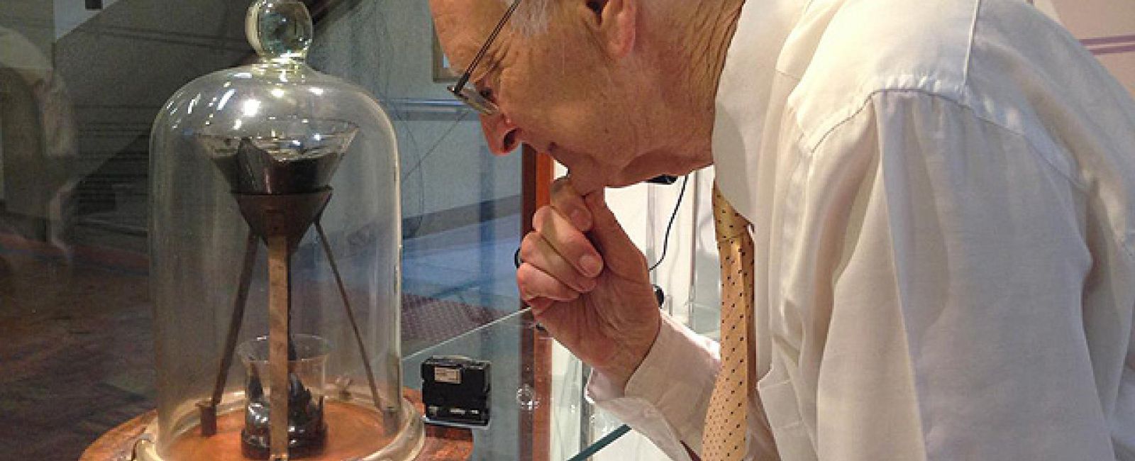 Foto: El experimento más largo del mundo: 86 años para ver caer la 'gota negra'