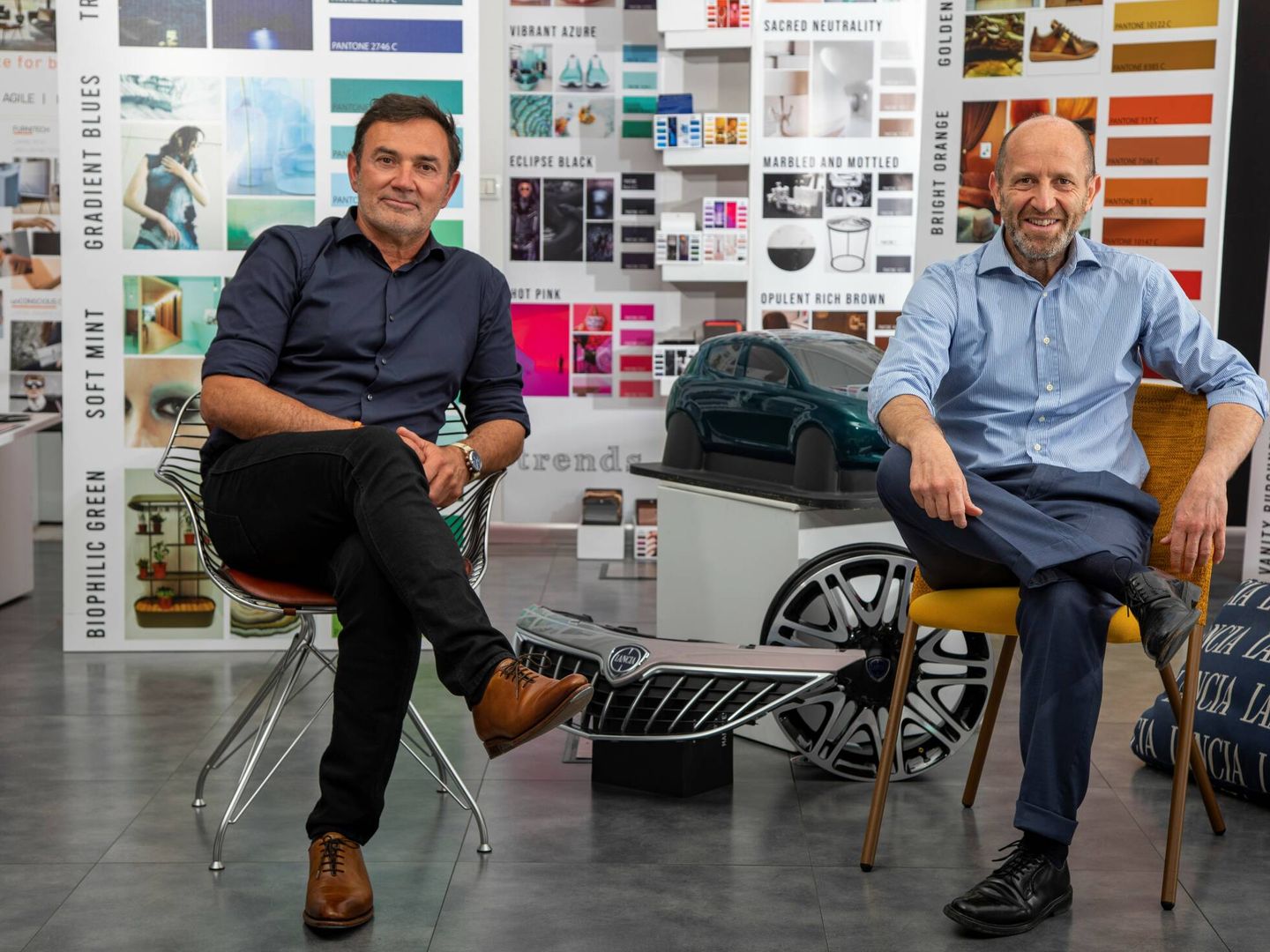 Jean-Pierre Ploué, jefe de Diseño de Stellantis y de Lancia, y Luca Napolitano, director de la marca Lancia.