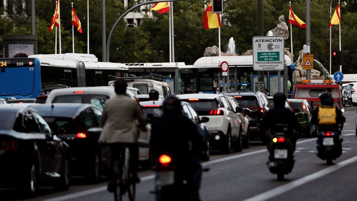 La Fiscalía investigará el aumento del tráfico en el centro de Madrid a pesar de las multas