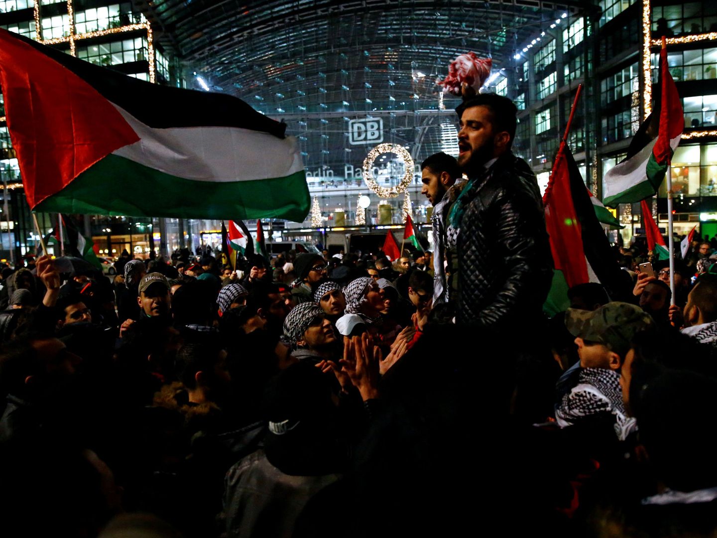 Protestas en Berlín contra la decisión estadounidense sobre Jerusalén, el 12 de diciembre de 2017. (Reuters)