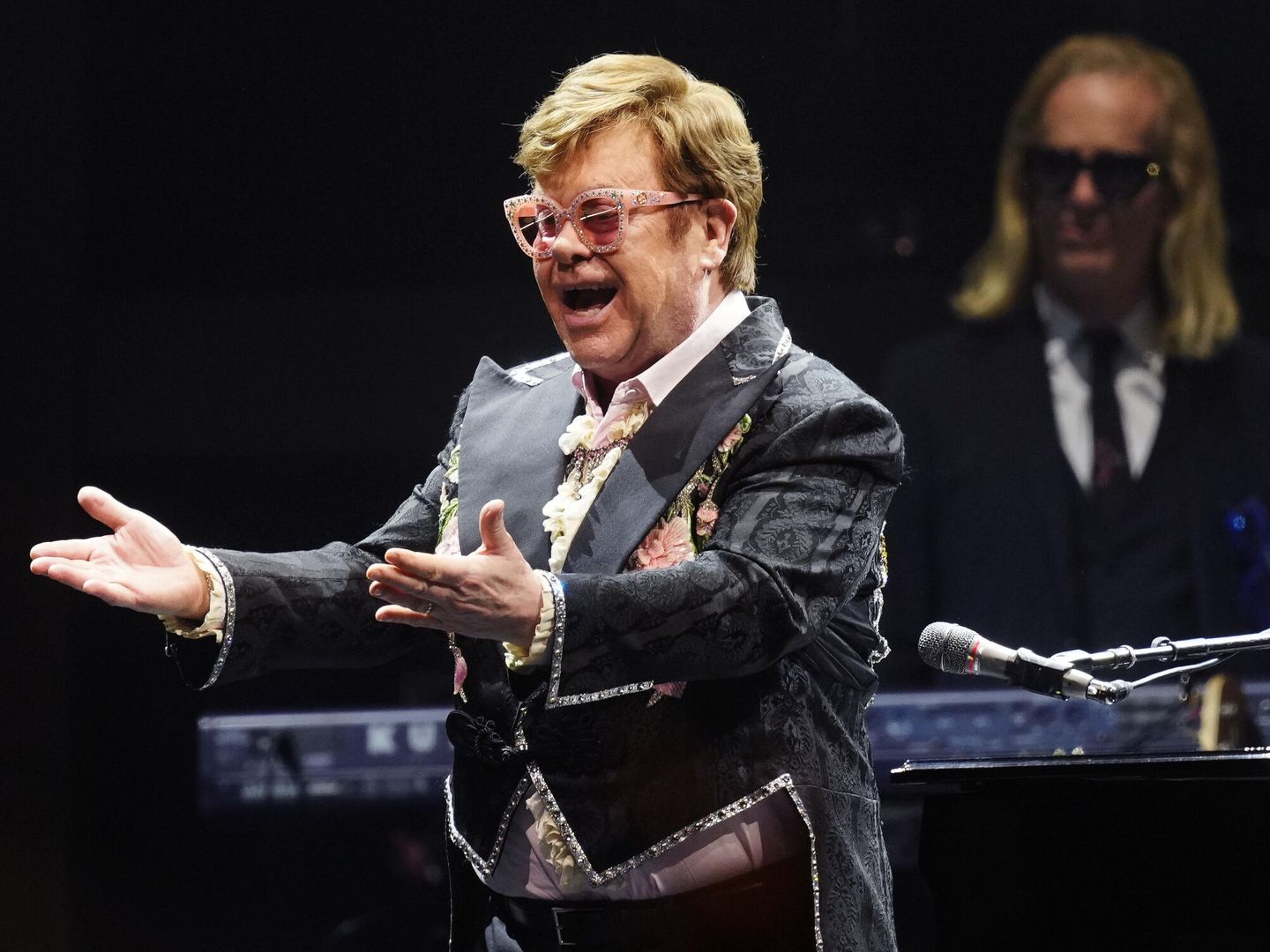 Elton John, durante el concierto que ofreció en mayo pasado en Barcelona. EFE 