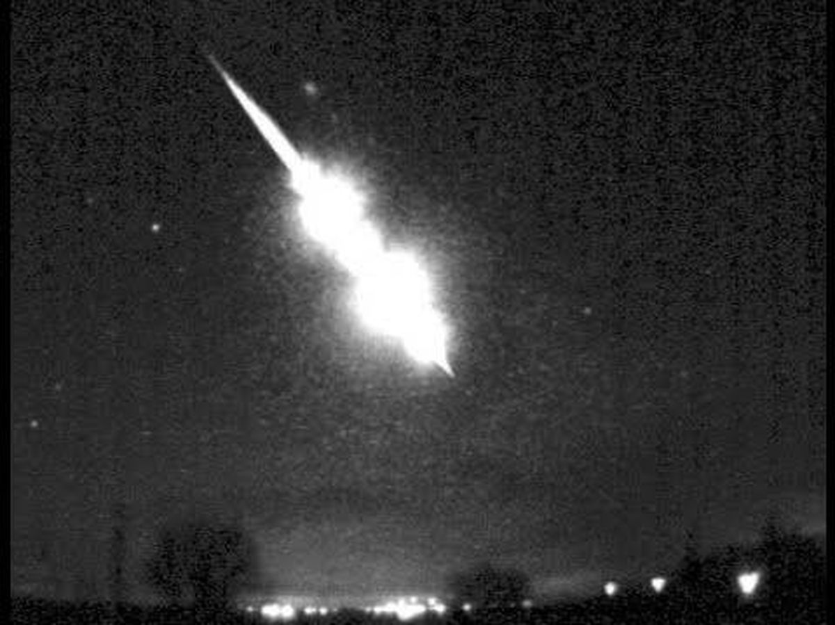 Foto: Un asteroide deja a su paso una gran bola de fuego en el cielo de Madrid (YouTube)