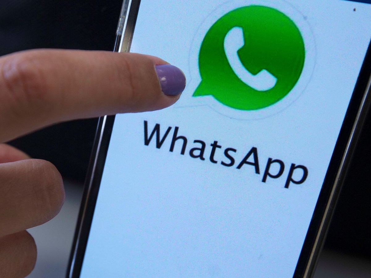 Foto: WhatsApp facilita el modo de encontrar contactos (EFE/Marcelo Sayão)
