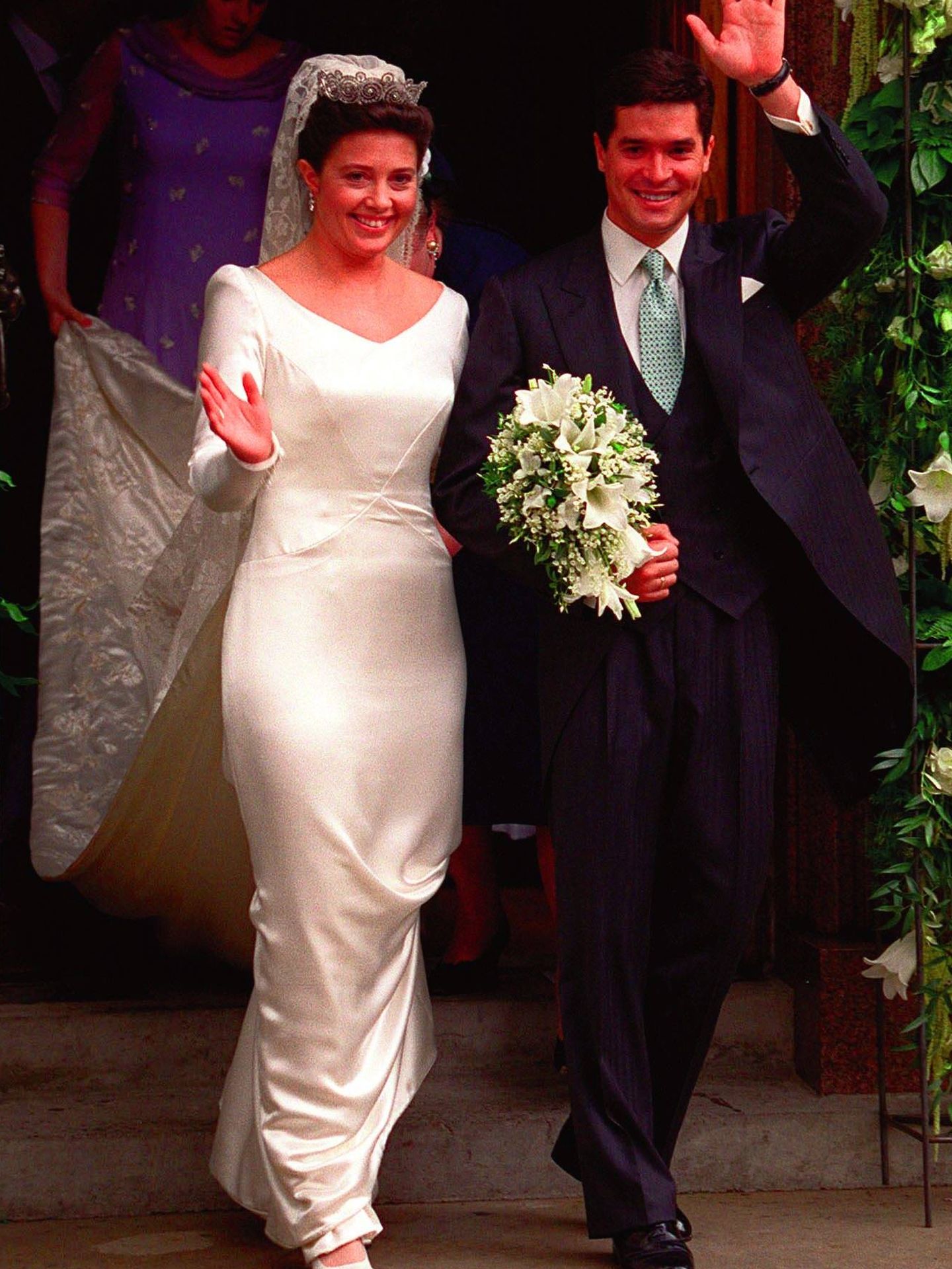  Alexia y Carlos, en su boda en 1999. (Gtres)