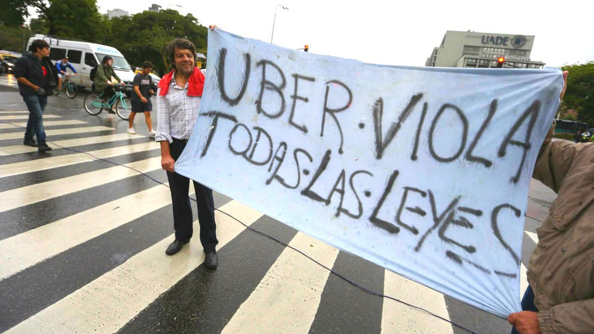 El taxi se pone fatalista frente a Uber: “Desapareceremos dentro de diez años”