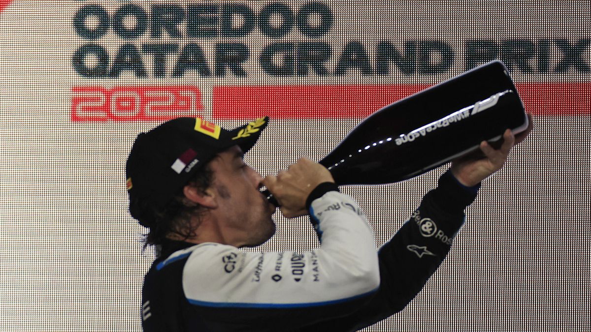 Alonso firma un podio histórico, Hamilton se impone a Verstappen y Sainz es séptimo