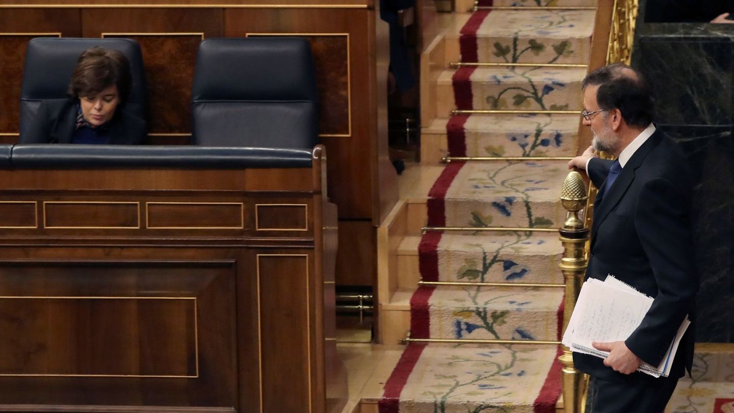 Mariano Rajoy tras su intervención durante la sesión plenaria del Congreso, donde se debatió la viabilidad del sistema público de pensiones. (EFE)