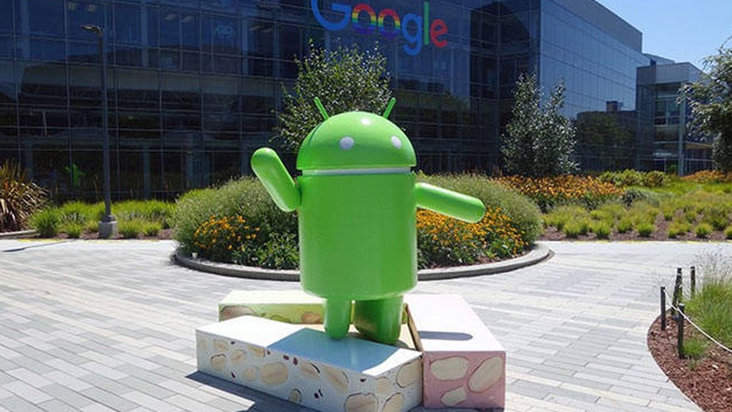 La estatua de Android Nougat en el campus de Google 