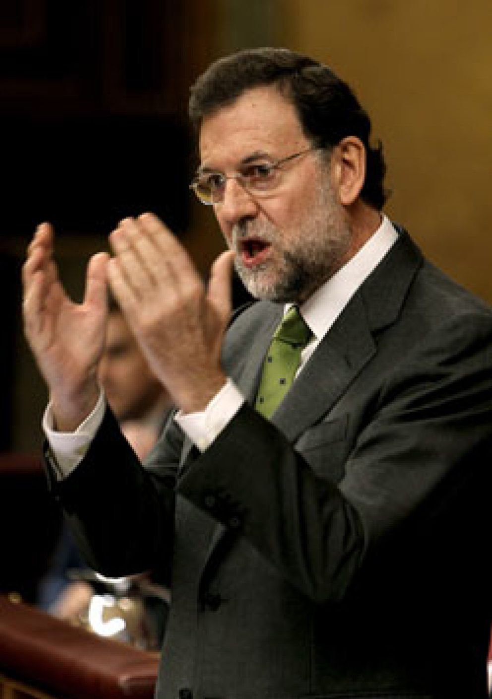 Foto: Rajoy critica los bandazos de Zapatero, pero no pide elecciones anticipadas