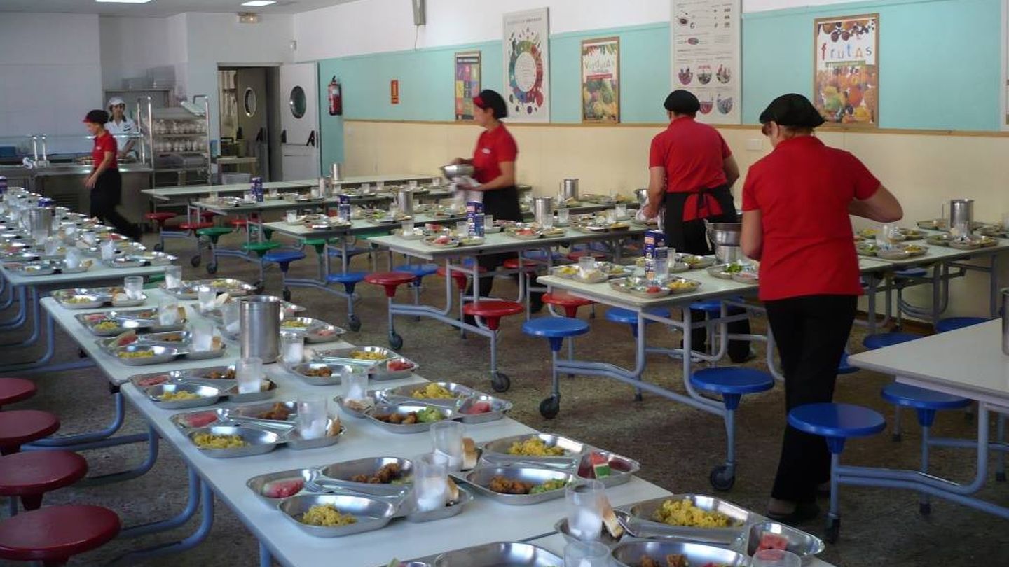 Todo preparado para la comida en un colegio Fuhem.