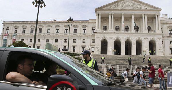 Foto: Protesta de taxistas portugueses contra Uber (Foto: EFE)