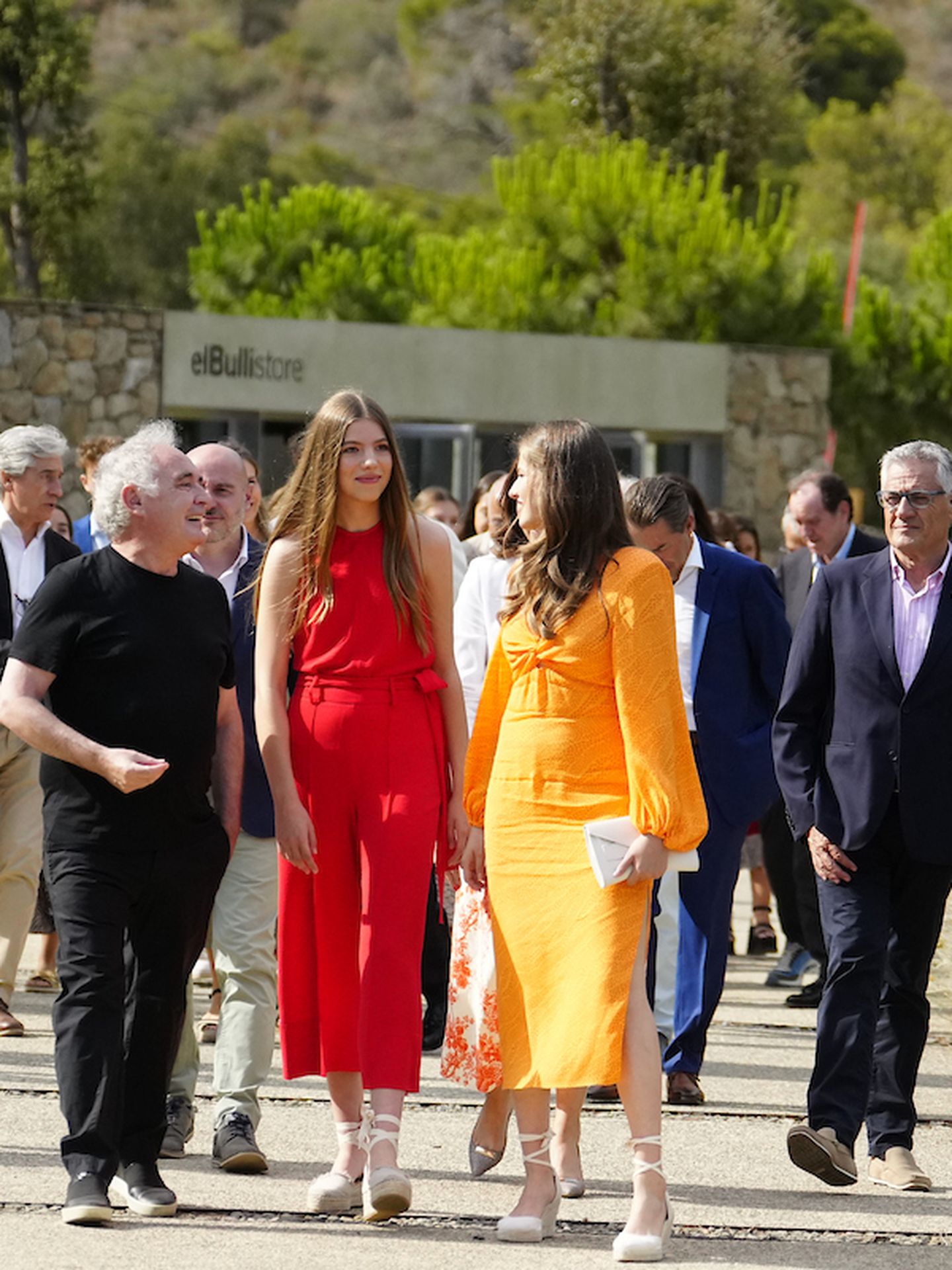 La princesa Leonor y la infanta Sofía visitan el Museo elBulli1846 en Roses junto a Ferran Adrià / Limited Pictures