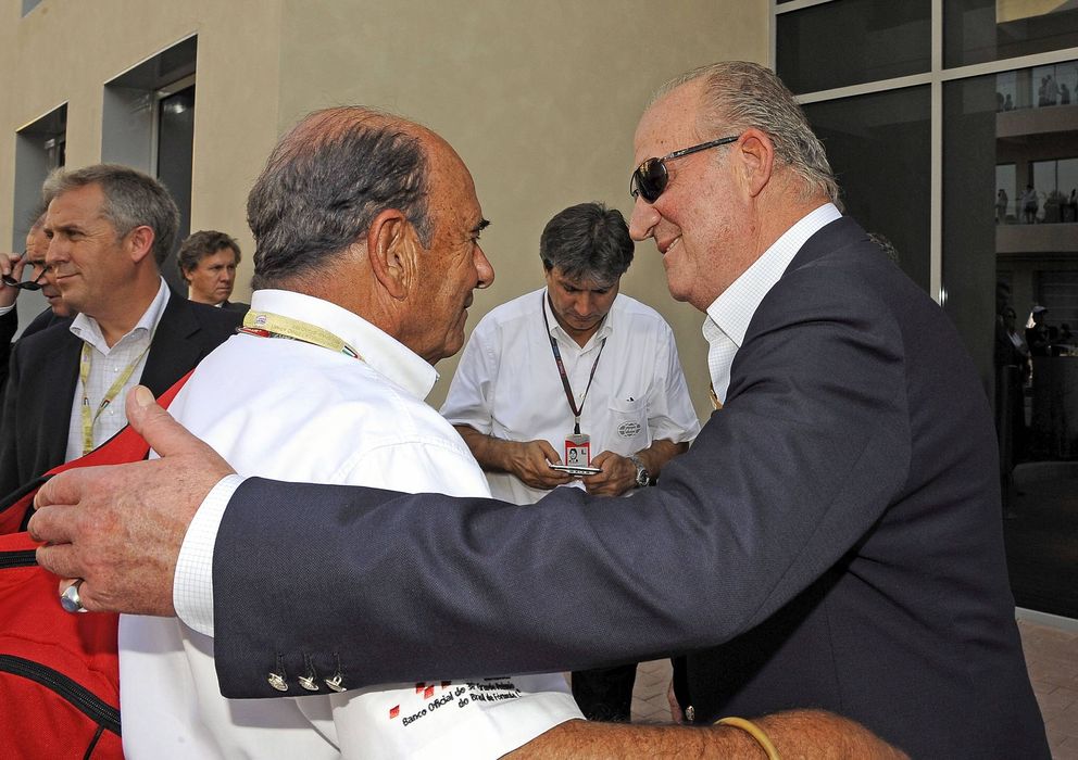 Foto: Don Juan Carlos y Emilio Botín, en Abu Dhabi en 2009. (Efe)