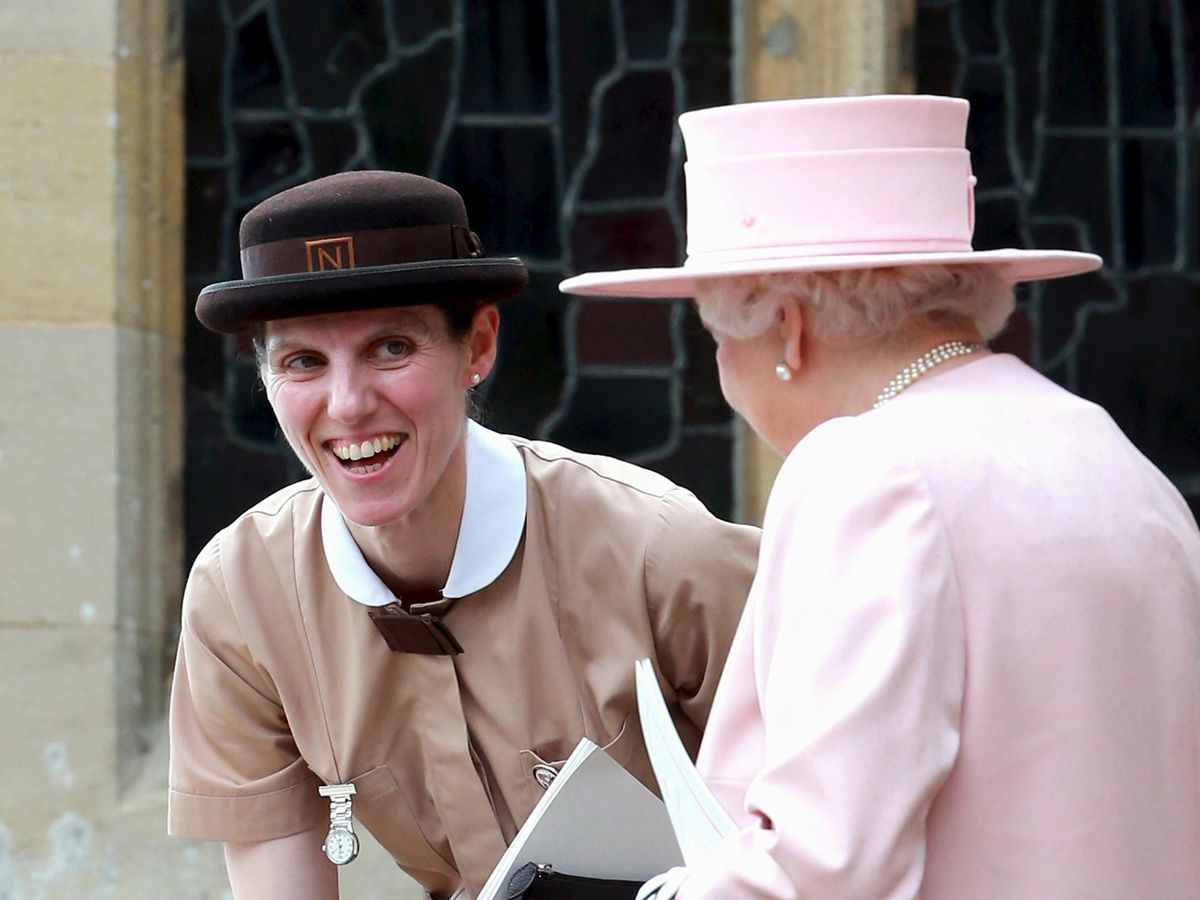 Foto: La niñera de los Cambridge, junto a la reina Isabel en una imagen de archivo. (Reuters)