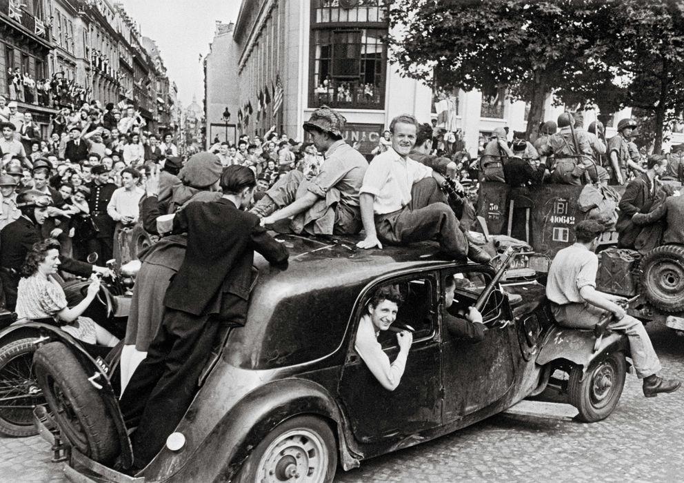Foto: La alegría de la victoria, 1944 (Robert Capa/International Center of Photography, Magnum Photos)