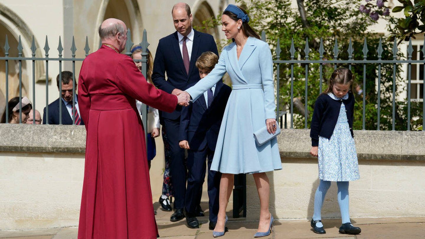 Kate Middleton, el príncipe Guillermo y sus hijos George y Charlotte en el Domingo de Pascua. (Getty/Andrew Matthews-WPA Pool)