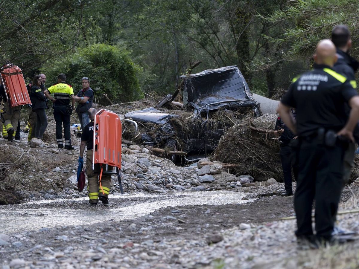 Foto: El coche que arrastró la tormenta y en el que se encontró al otro fallecido. (Europa Press/Lorena Sopena)
