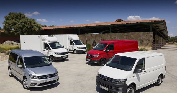 Foto: La gama de Volkswagen Vehículos Comerciales al completo, con el Caddy GNC y el Crafter como claves del crecimiento.