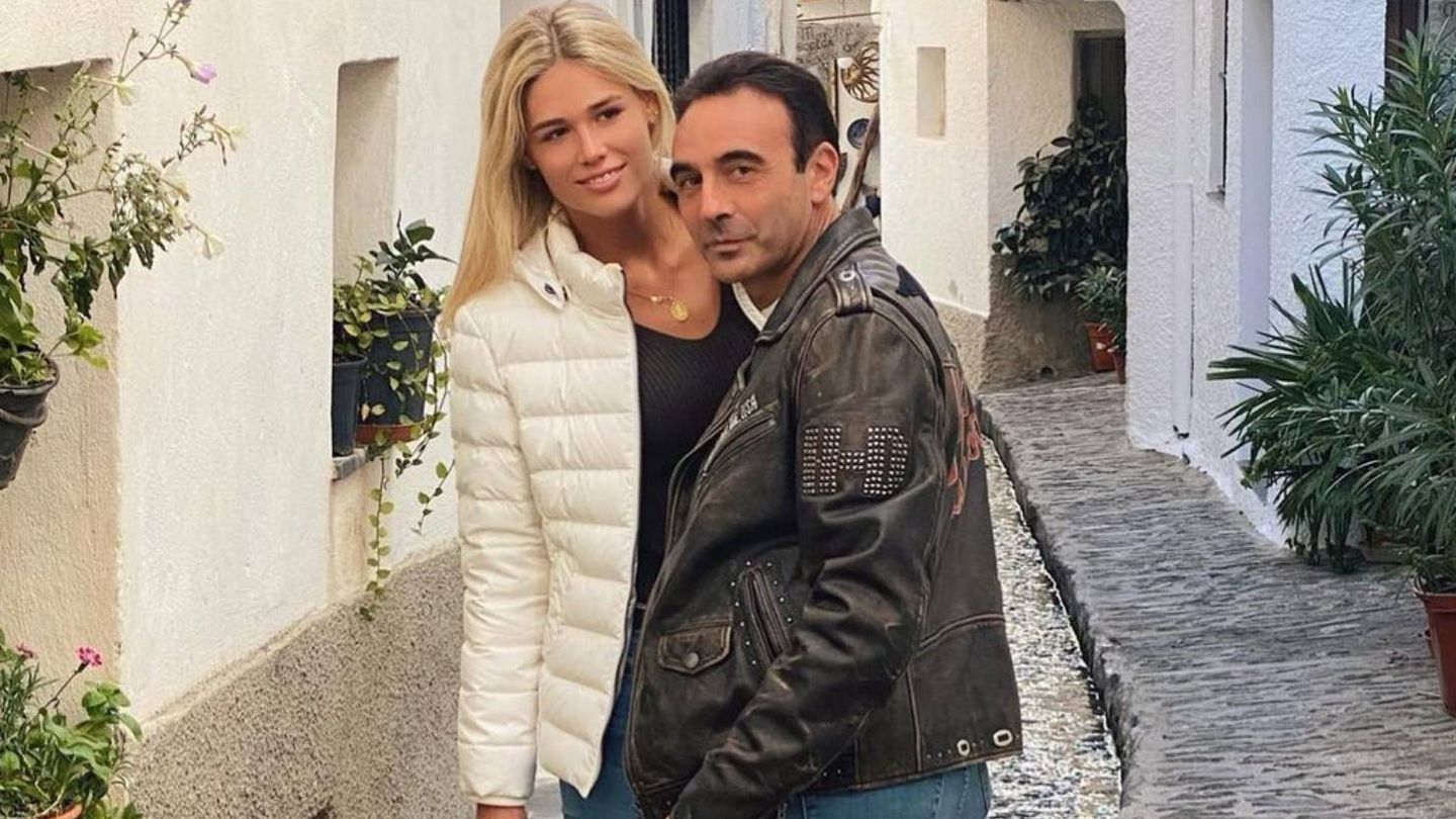 Enrique Ponce y Ana Soria, durante un paseo en pareja. (Instagram/@enriqueponce)