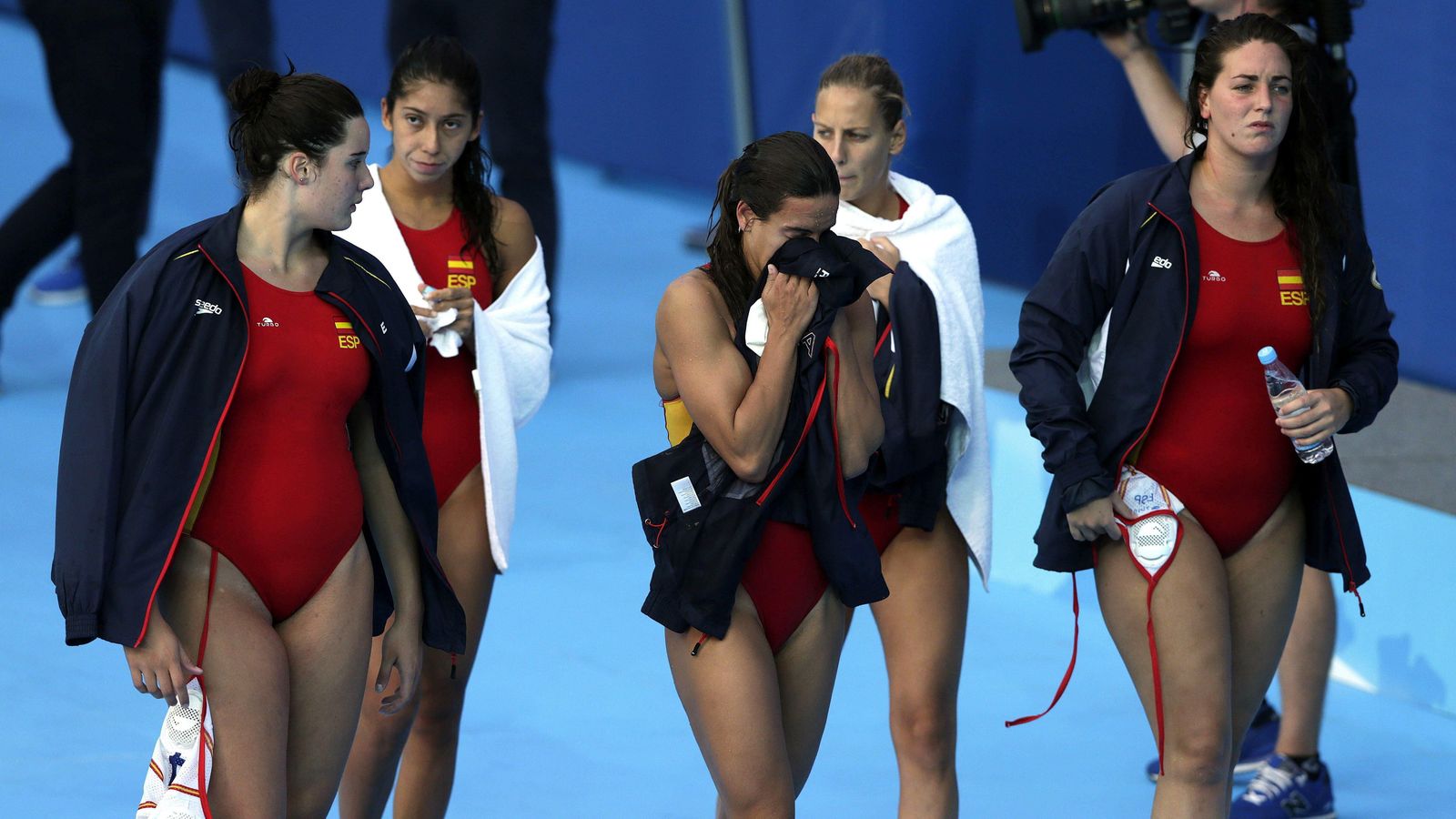 Foto: Las jugadoras españolas, tras perder ante EEUU (Efe).