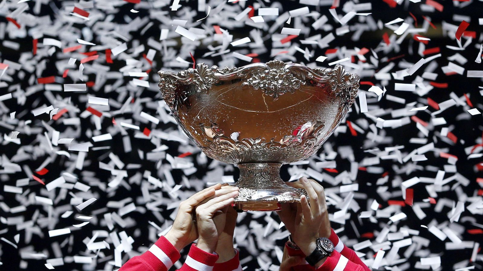 Foto: La ensaladera, el trofeo que se da al campeón de la Copa Davis (EFE) 