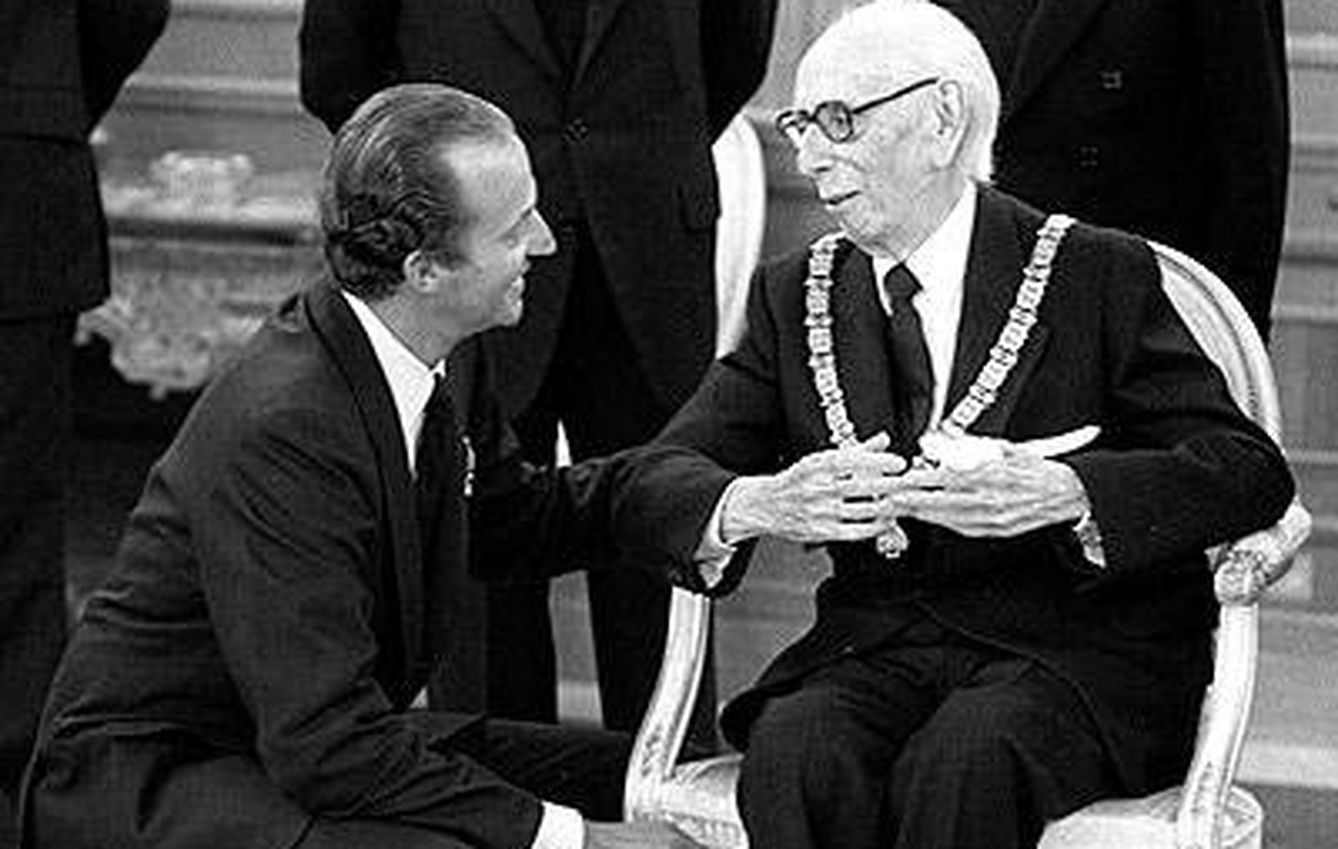 José María Pemán con el rey Juan Carlos ya jefe del Estado