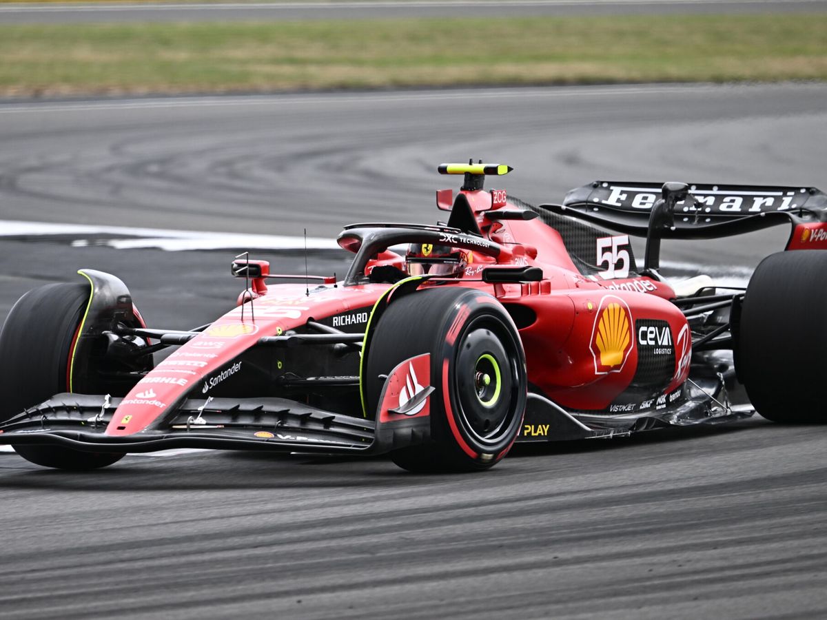 Foto: Carlos Sainz, en el Gran Premio de Gran Bretaña. (EFE/Christian Bruna)