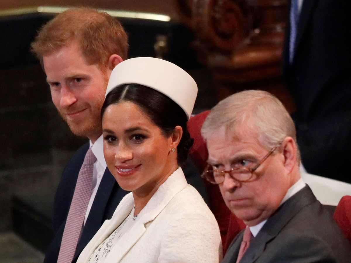 Foto: Harry, Meghan y Andrés, en Westminster en 2019. (Reuters/Pool/Kirsty Wigglesworth)